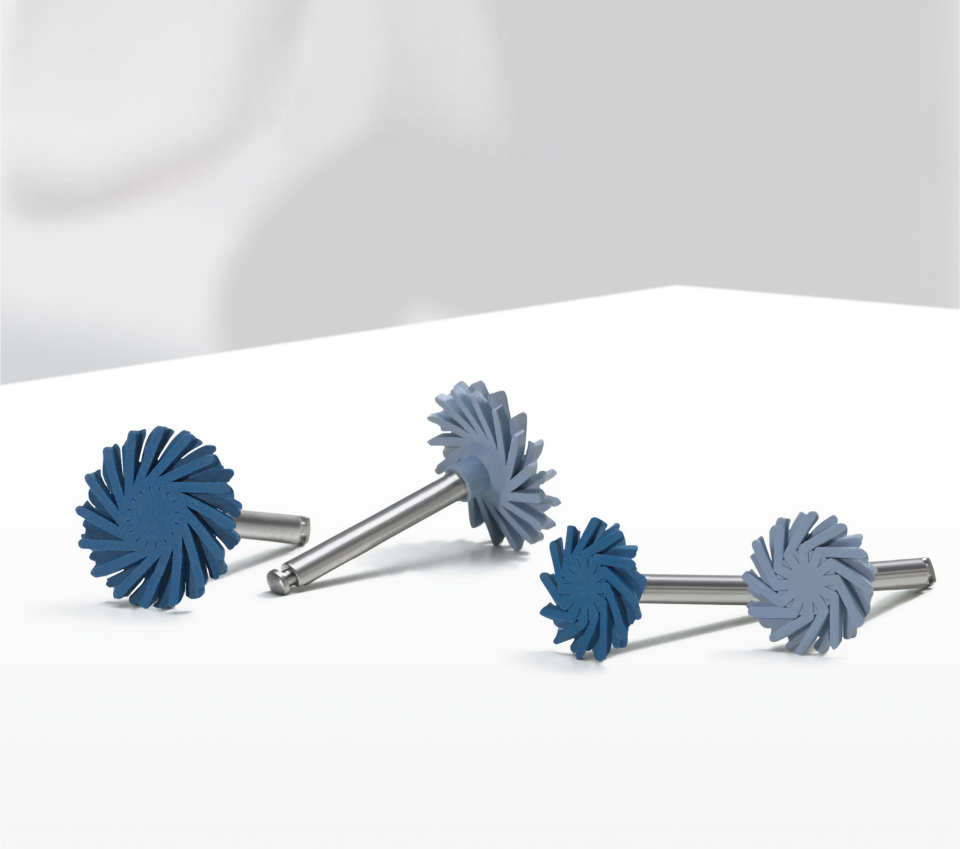 KURARAY CLEARFIL TM TWIST DIA -14mm Introductory Kit (6PCS)